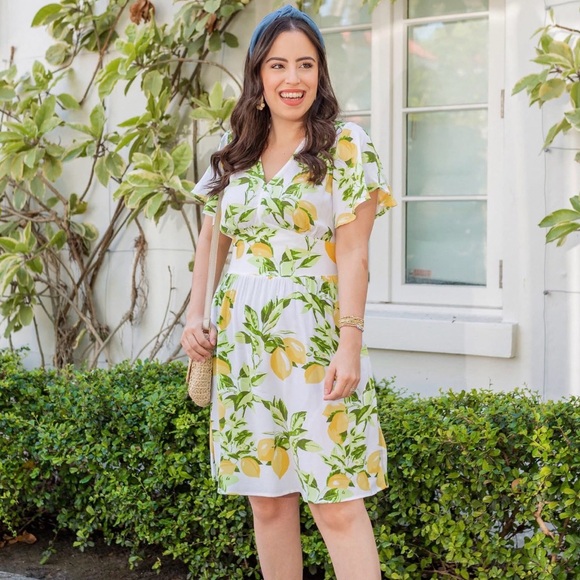 LOFT White Yellow Fluttler Sleeve Lemon Print Mini Dress 6 Has Pockets! NWT - Picture 2 of 13